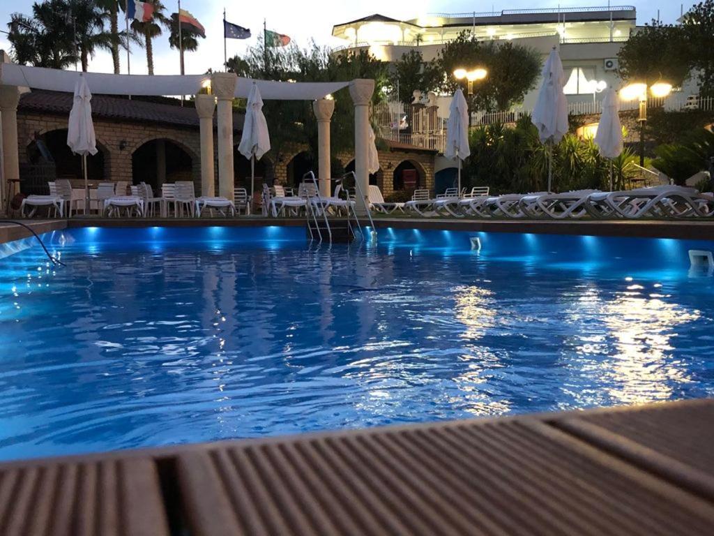 Il Castello Hotell Terzigno Exteriör bild